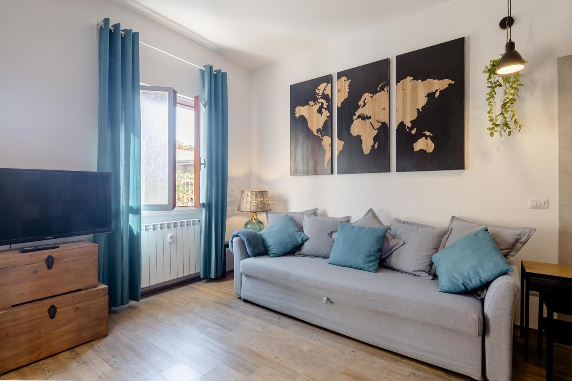 Open The Classic Wooden Shutters At A Cozy City Nest Florence Extérieur photo