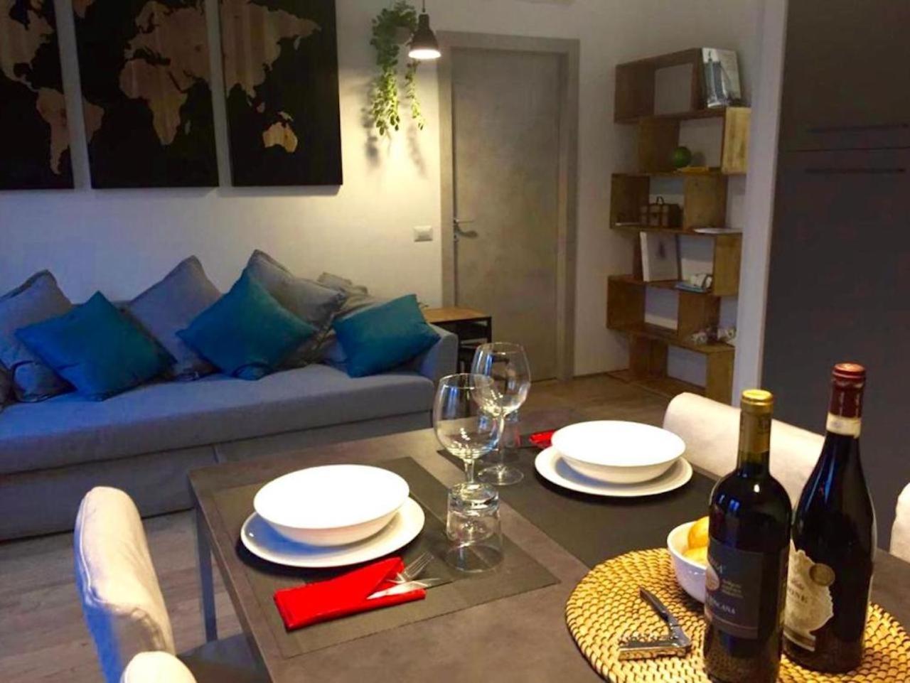 Open The Classic Wooden Shutters At A Cozy City Nest Florence Extérieur photo